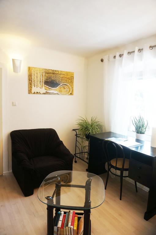 Ferienhaus Black & White Bromberg Luaran gambar