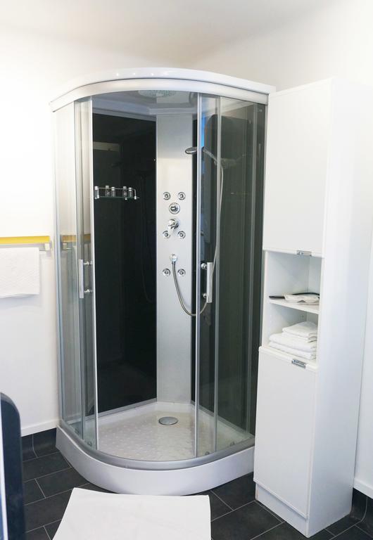 Ferienhaus Black & White Bromberg Luaran gambar